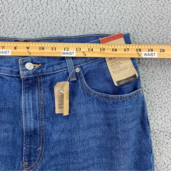 Levi's Women's '94 Baggy Straight Leg Mid-Rise Jeans  NWT  |   Size:  32 x 31 - Picture 10 of 16